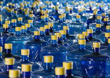 В новое русло: как поставщик бутилированной воды переcтроил работу в кризис